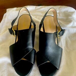 Cole Haan size 8.5 M barely worn. Super cute & so comfortable!